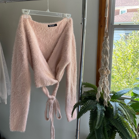 Nasty Gal Knit sweater with wrap around tie size M - Picture 2 of 3